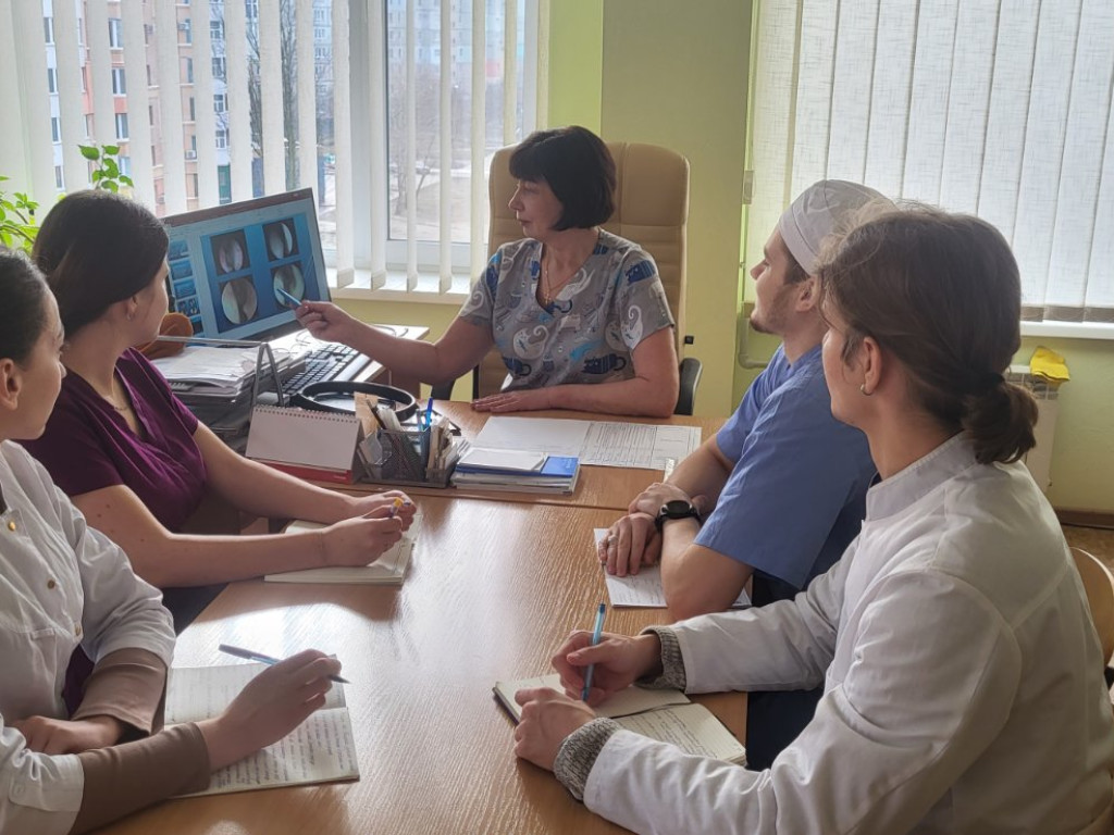 Майстер-клас на тему «Передопераційна підготовка та проведення аденотомії у дітей».
