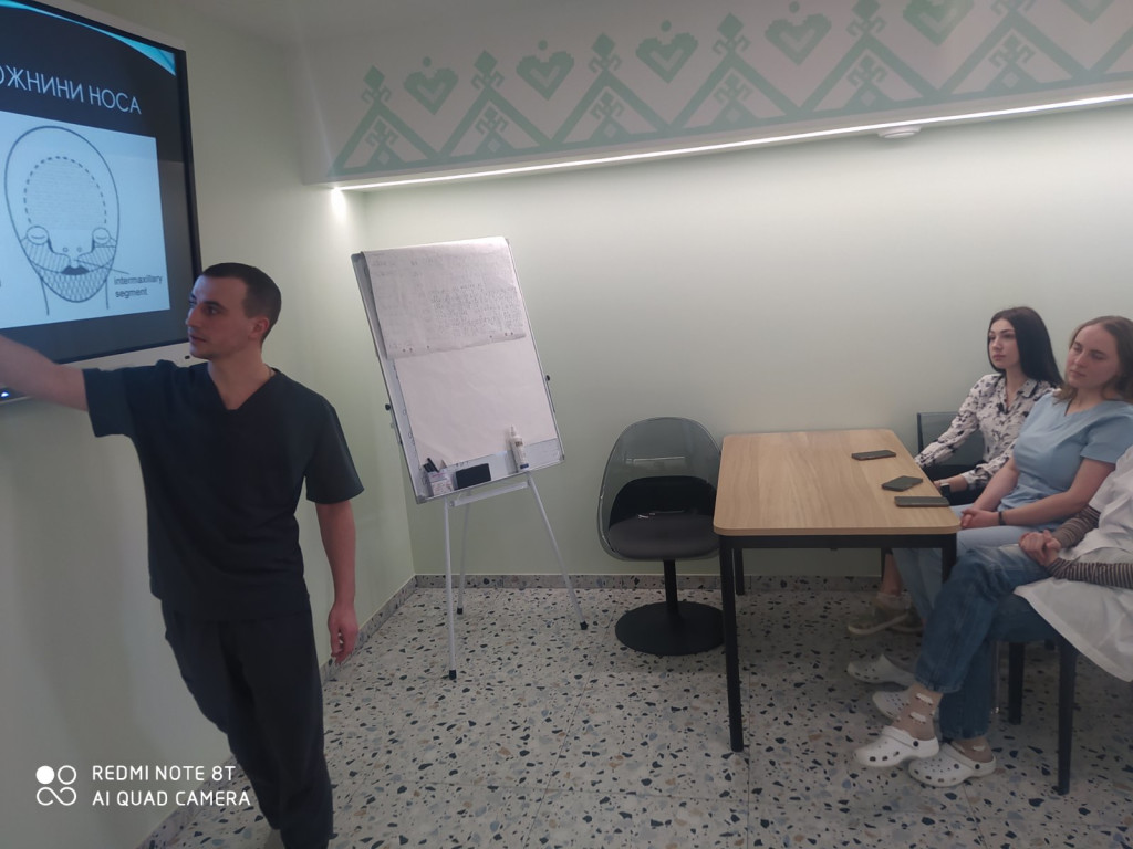Засідання круглого столу присвяченого темі «Риносинусит з позиції FESS»