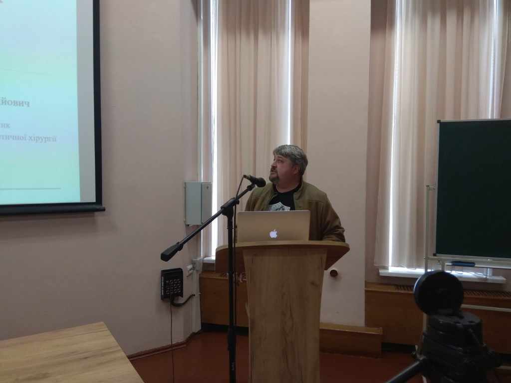 Круглий стіл на тему тему: "Естетична та функціональна риносептопластика"