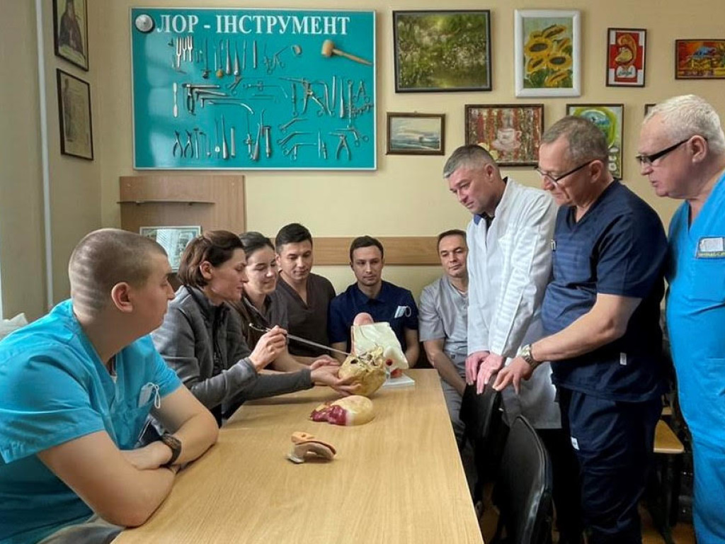 На кафедрі оториноларингології з офтальмологією завершили свою роботу  курси тематичного удосконалення для ЛОР-лікарів "Отоларингологія з позиції функціональної риносинусохірургії"