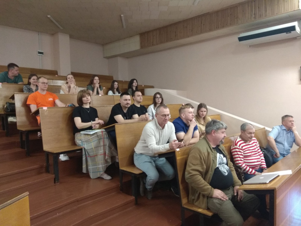 Круглий стіл на тему тему: "Естетична та функціональна риносептопластика"