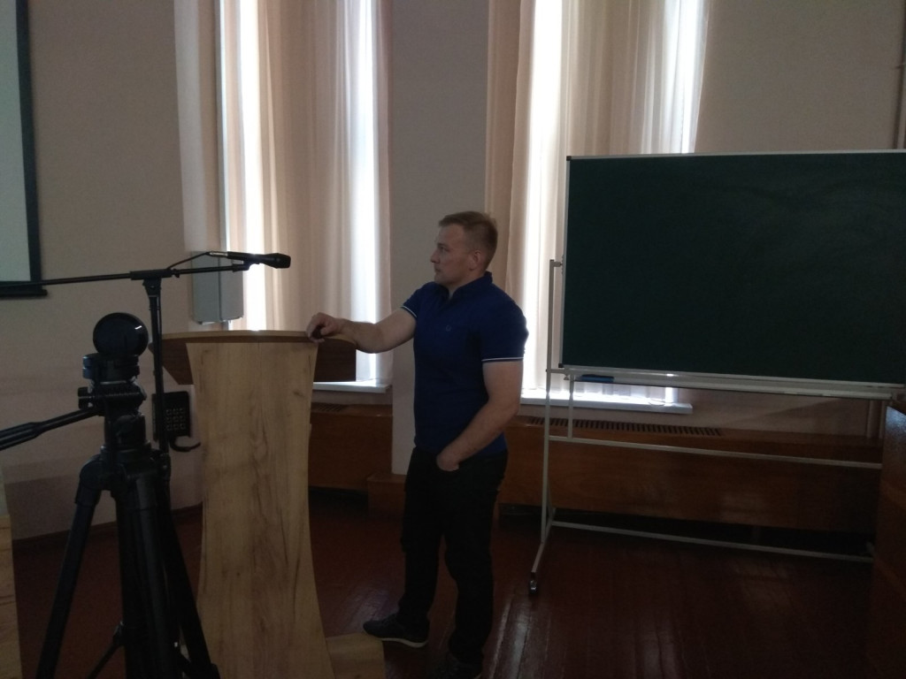 Круглий стіл на тему тему: "Естетична та функціональна риносептопластика"