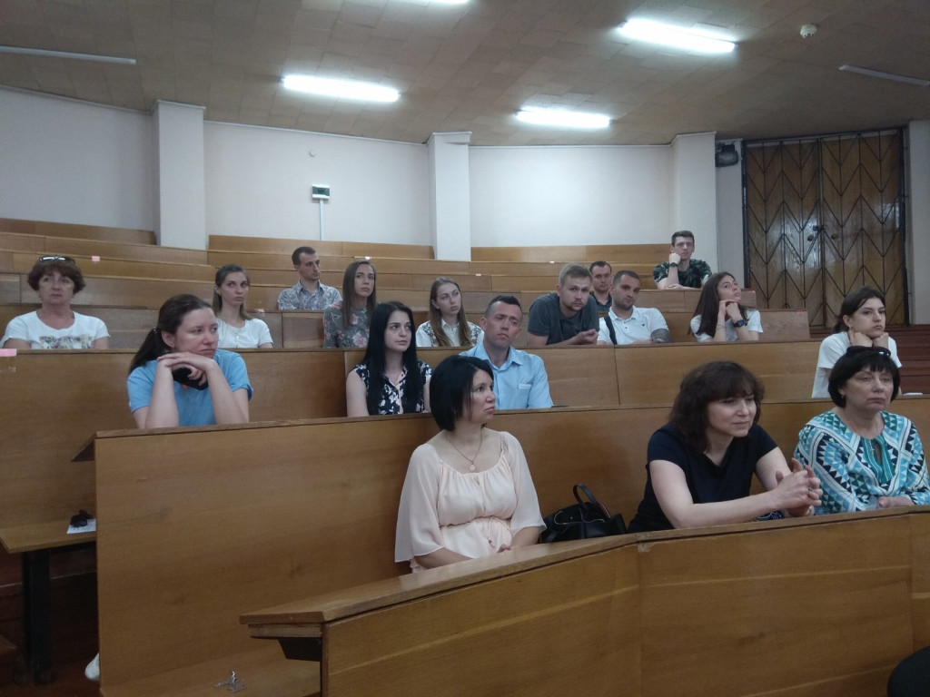 Круглий стіл на тему тему: "Естетична та функціональна риносептопластика"