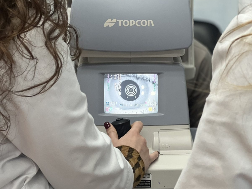 Майстер-клас з практичними навичками по різноманітних методах підбору інтраокулярних лінз